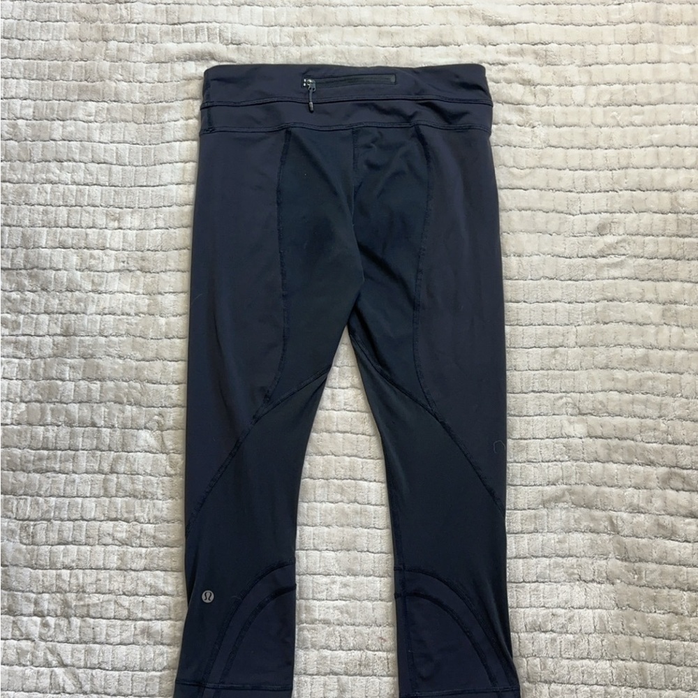 Black lululemon speed up capri leggings